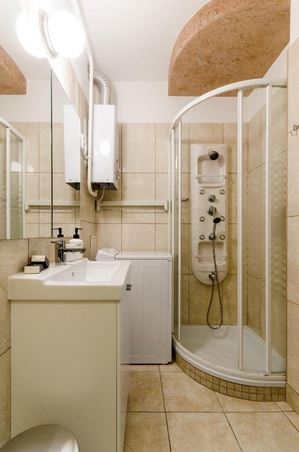 Paulay'S Studio Apartment In The City Center. Budapeszt Zewnętrze zdjęcie
